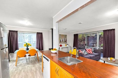 Photo of property in 4 Cedar Heights Avenue, Massey, Auckland, 0614