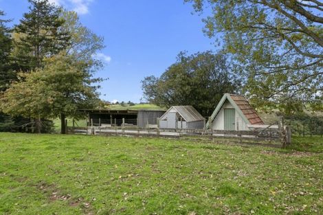 Photo of property in 205 Maunga Road, Pukeatua, 3880