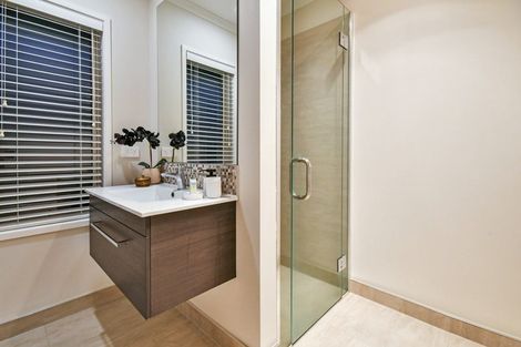 Photo of property in 16 Helenvale Crescent, Pokeno, 2402