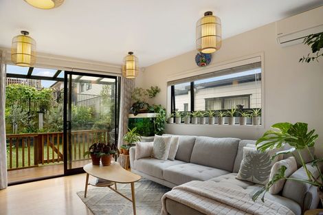 Photo of property in 43 Patrick Rice Drive, Swanson, Auckland, 0614