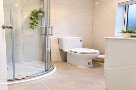 Photo of property in 2/9 Midvale Place, Burswood, Auckland, 2013