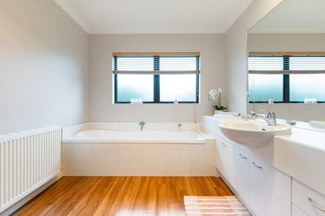 Photo of property in 13 Merlot Place, Rototuna, Hamilton, 3210