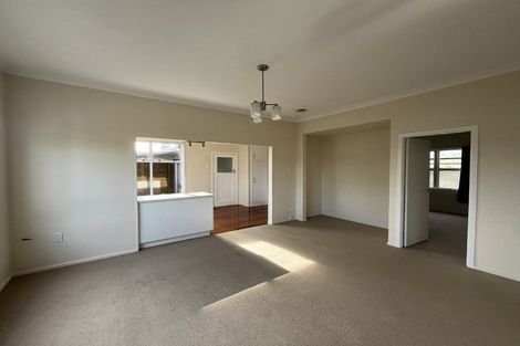 Photo of property in 25 Belt Road, Moturoa, New Plymouth, 4310