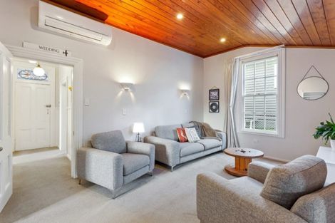 Photo of property in 1 Karaka Street, Helensville, 0800