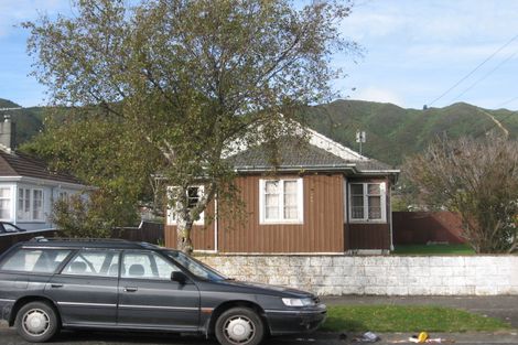 Photo of property in 25 Gibson Crescent, Naenae, Lower Hutt, 5011