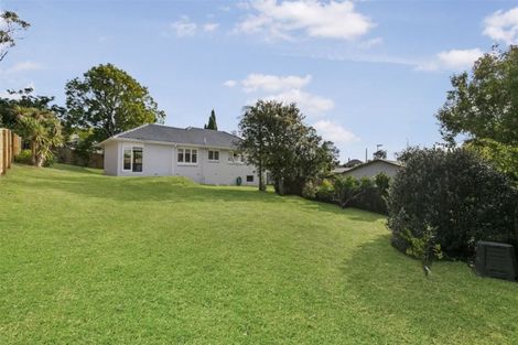 Photo of property in 1/300 Glenfield Road, Glenfield, Auckland, 0629