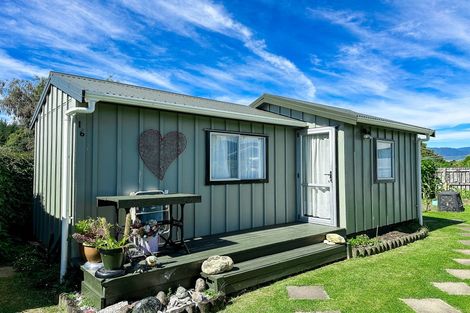 Photo of property in 64 Abel Tasman Drive, Takaka, 7110