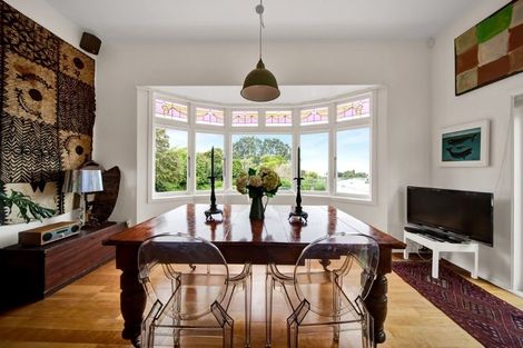 Photo of property in 533 Devon Street West, Blagdon, New Plymouth, 4310