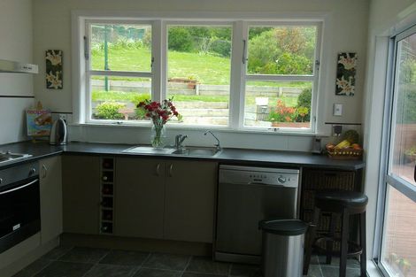 Photo of property in 124 Parkvale Road, Karori, Wellington, 6012