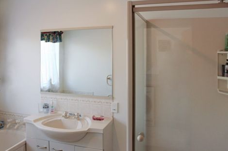 Photo of property in 39 Showgate Avenue, Sockburn, Christchurch, 8042