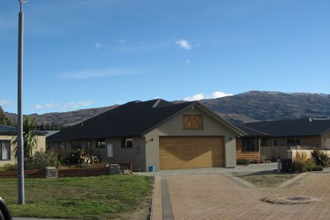 Photo of property in 13 Fenwick Crescent, Cromwell, 9310