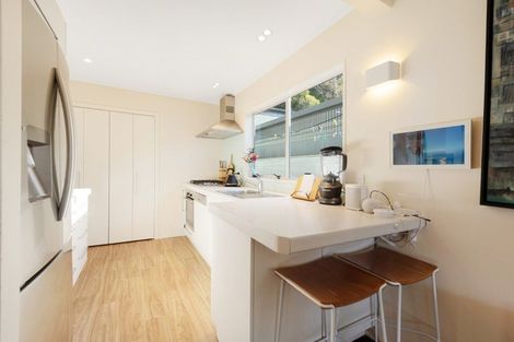 Photo of property in 165 Marine Parade, Seatoun, Wellington, 6022