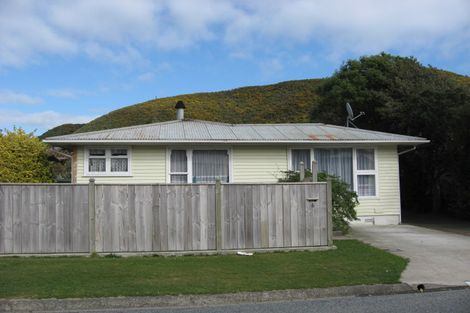 Photo of property in 6 Aporoa Grove, Wainuiomata, Lower Hutt, 5014
