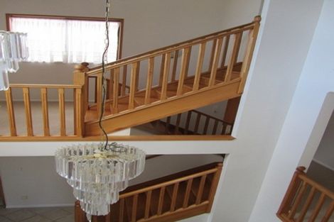 Photo of property in 8 Carrowmore, Pinehill, Auckland, 0632