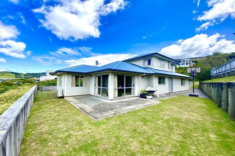 Photo of property in 5 Swain Grove, Riverstone Terraces, Upper Hutt, 5018