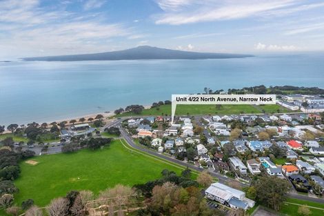 Photo of property in 4/22 North Avenue, Narrow Neck, Auckland, 0624