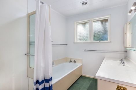 Photo of property in 28 Ngamotu Road, Taupo, 3330