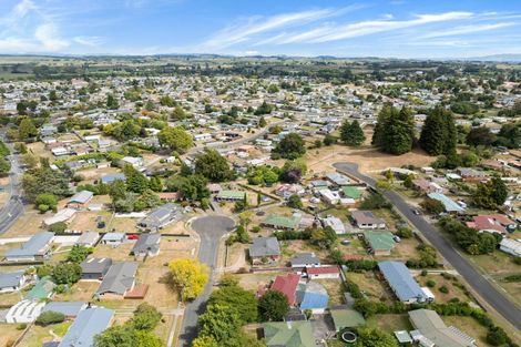 Photo of property in 16 Kenmore Place, Tokoroa, 3420