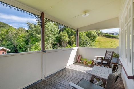 Photo of property in 95a Waikawa Road, Picton, 7220