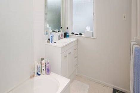 Photo of property in 24 O'halloran Road, Howick, Auckland, 2014