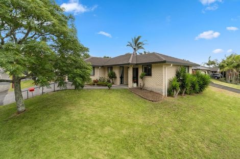 Photo of property in 17 Ruze Vida Drive, Massey, Auckland, 0614