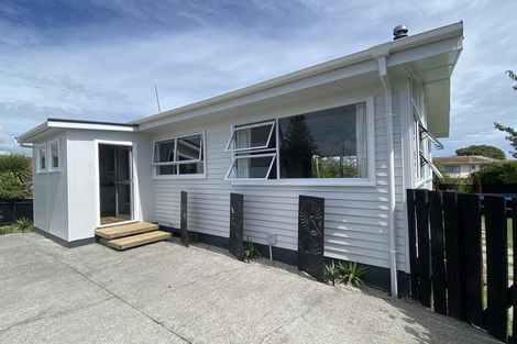 Photo of property in 7 Newbury Place, Waitara, 4320