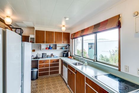 Photo of property in 110 Avondale Road, Taradale, Napier, 4112