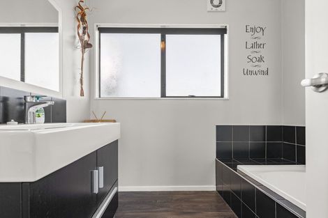 Photo of property in 27 Owhatiura Drive, Lynmore, Rotorua, 3010