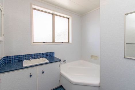 Photo of property in 6 Rewa Street, Inglewood, 4330