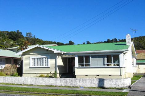 Photo of property in 58 Marlborough Street, Greymouth, 7805