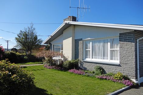 Photo of property in 17 Glendale Crescent, Holmes Hill, Oamaru, 9401