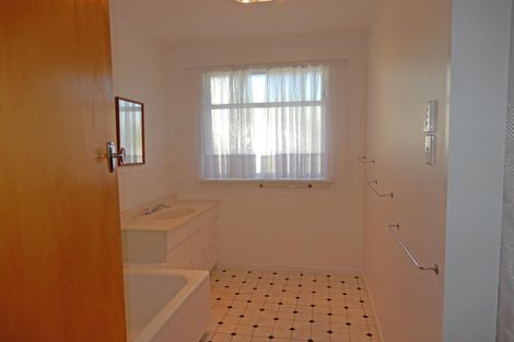 Photo of property in 17 Glendale Crescent, Holmes Hill, Oamaru, 9401