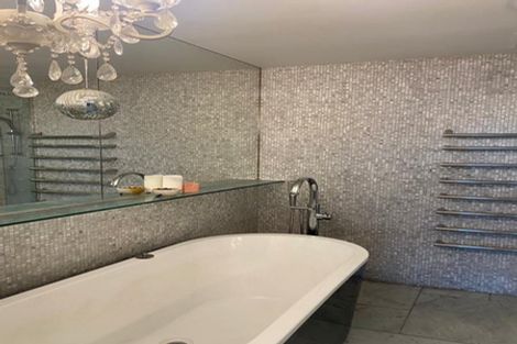 Photo of property in 9d/2 Saint Martins Lane, Grafton, Auckland, 1010