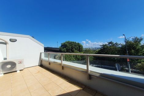 Photo of property in Santa Fe, 2/21 Day Street, Auckland Central, Auckland, 1010