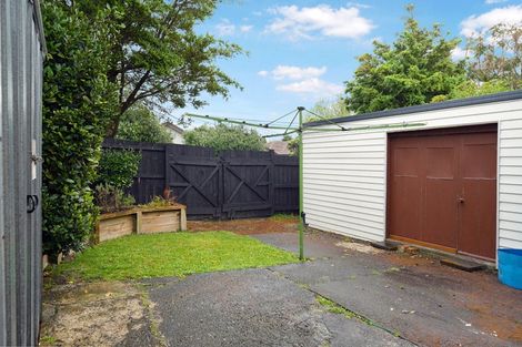 Photo of property in 2 Riserra Drive, Ranui, Auckland, 0612