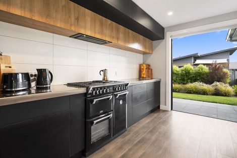 Photo of property in 11 Okaia Drive, Kinloch, Taupo, 3377