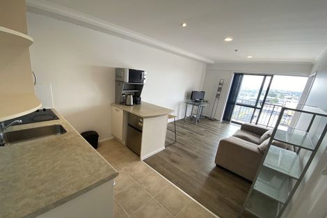 Photo of property in The Rennaissance, 5j/18 Ronwood Avenue, Manukau, Auckland, 2104