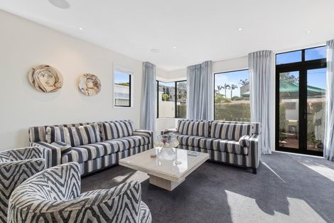 Photo of property in 7 Frieston Road, Milford, Auckland, 0620