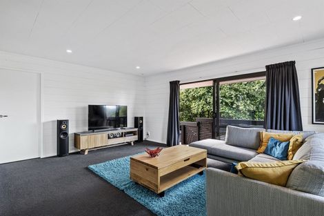 Photo of property in 2/105 Weldene Avenue, Glenfield, Auckland, 0629