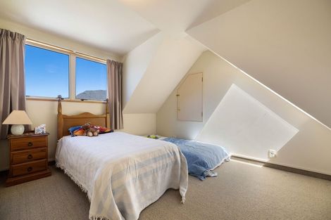 Photo of property in 14a Von Place, Fernhill, Queenstown, 9300