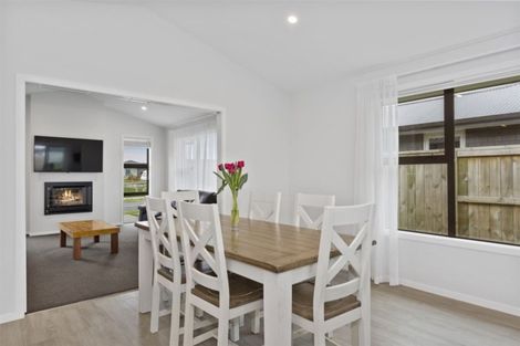 Photo of property in 101 Te Kio Crescent, Papamoa Beach, Papamoa, 3118