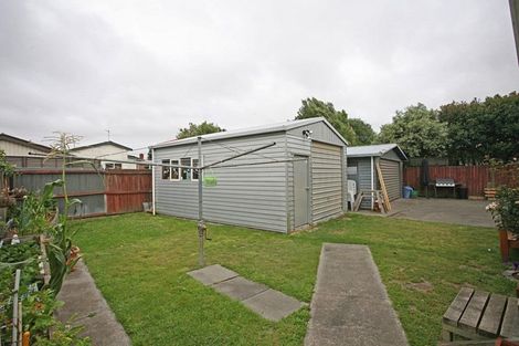 Photo of property in 15 Dunluce Place, Hornby, Christchurch, 8042