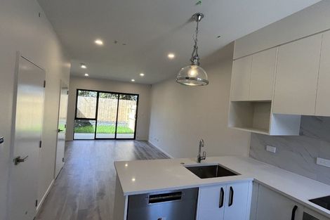 Photo of property in 6/241 Don Buck Road, Massey, Auckland, 0614