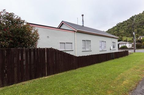 Photo of property in 166 Bright Street, Cobden, Greymouth, 7802