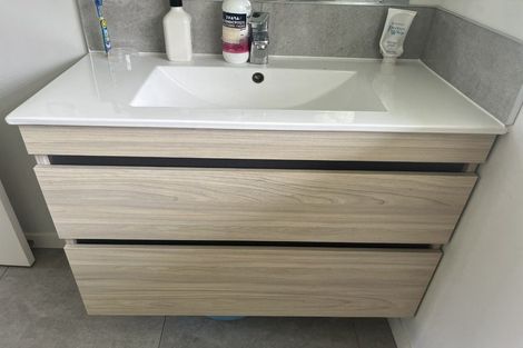 Photo of property in 98 Matipo Road, Mairangi Bay, Auckland, 0630