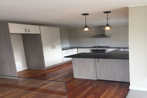 Photo of property in 26 Tawhana Crescent, Red Beach, 0932