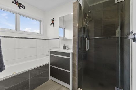 Photo of property in 2 Ashdown Place, Pahurehure, Papakura, 2113