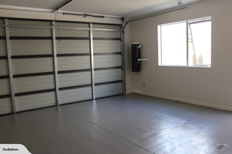 Photo of property in 92 Tiriwa Drive, Massey, Auckland, 0614