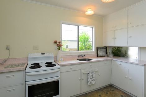 Photo of property in 16 Selwyn Road, Havelock North, 4130