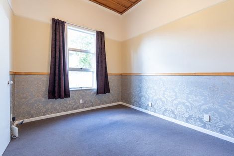 Photo of property in 1 Bryant Street, Takaro, Palmerston North, 4412